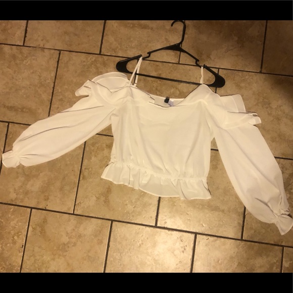 Spring blouse 🤩 - Picture 2 of 2